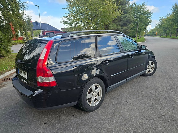 Volvo V50 5 of 9