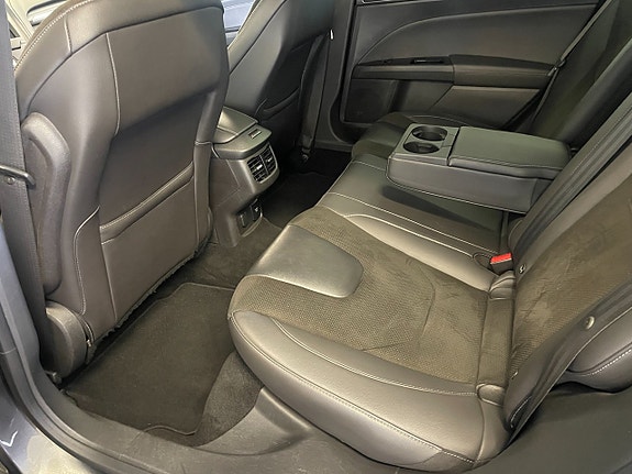 Ford Mondeo 18 of 21