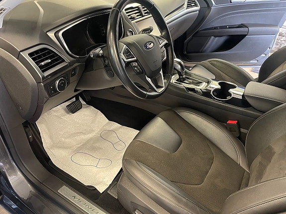 Ford Mondeo 12 of 21