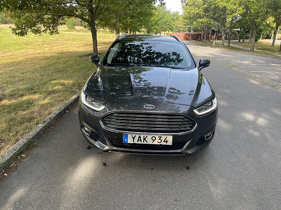 Ford Mondeo 2 of 21