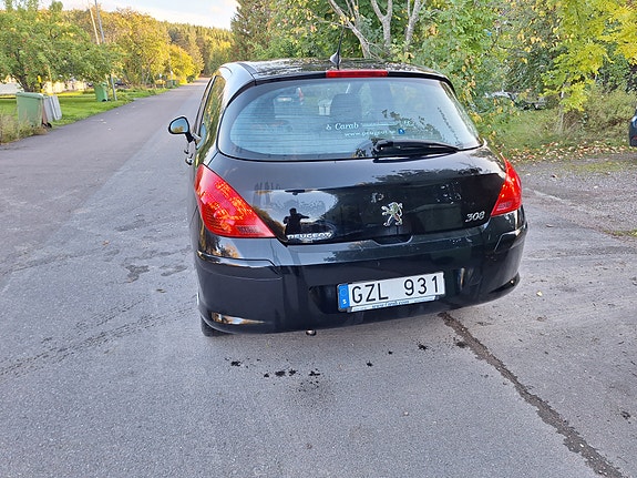Peugeot 308 3 of 4