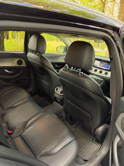 Mercedes-Benz E220 9 of 9