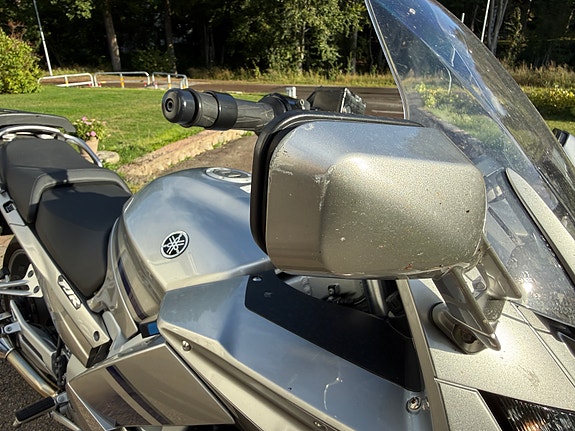 Yamaha FJR1300 4 of 8