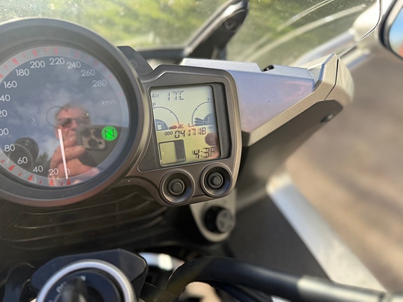 Yamaha FJR1300 2 of 8
