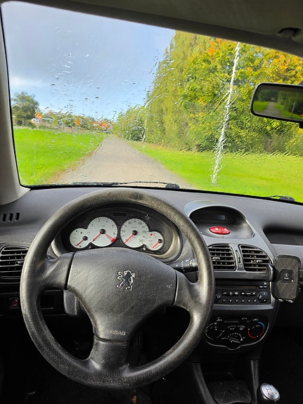 Peugeot 206 SW 11 of 12