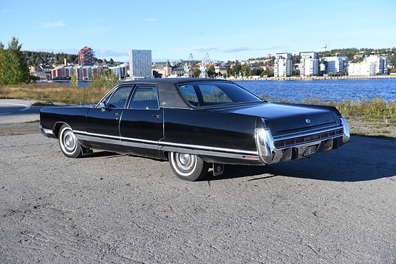 Chrysler New Yorker 6 of 11