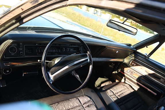 Chrysler New Yorker 7 of 11