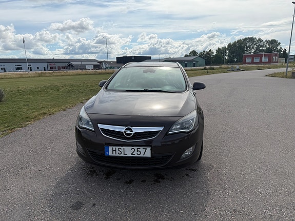 Opel Astra 2 of 16