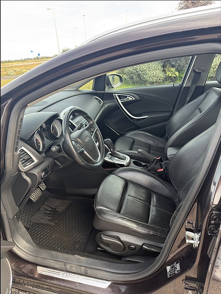 Opel Astra 9 of 16