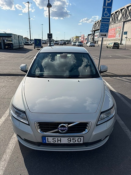 Volvo S40 3 of 11