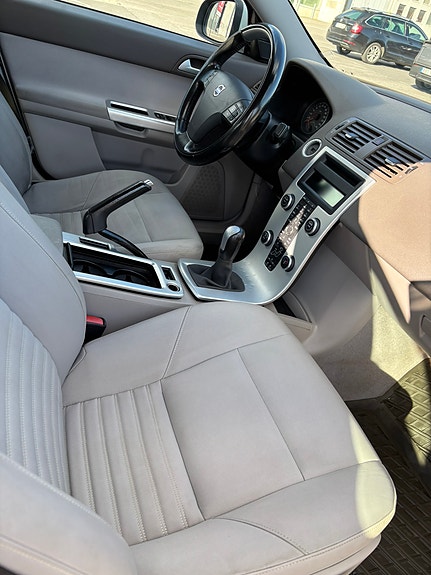 Volvo S40 4 of 11