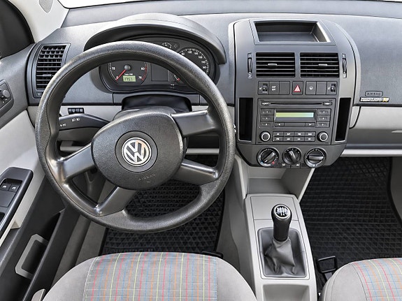 Volkswagen Polo 10 of 13
