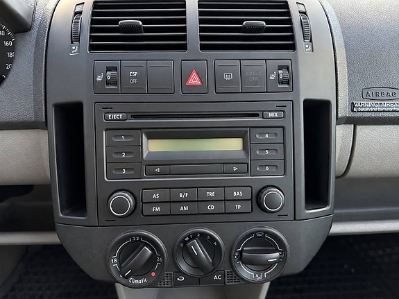 Volkswagen Polo 11 of 13