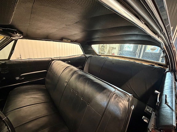 Chevrolet Impala 7 of 13