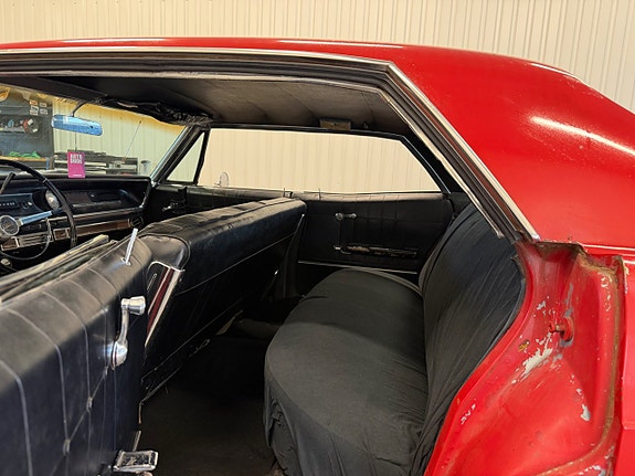 Chevrolet Impala 6 of 13