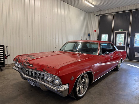 Chevrolet Impala 4 of 13
