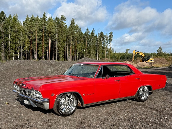 Chevrolet Impala 13 of 13