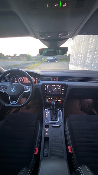 Volkswagen Passat 12 of 13