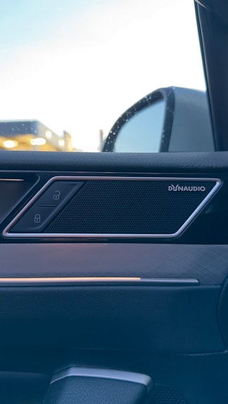 Volkswagen Passat 11 of 13
