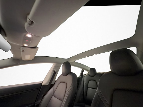 Tesla Model 3 11 of 27