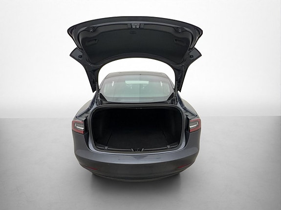Tesla Model 3 27 of 27