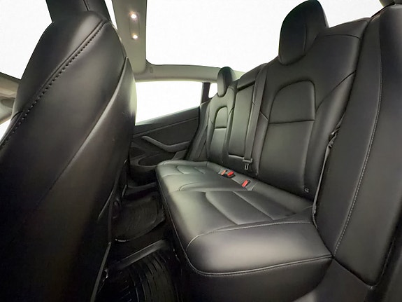 Tesla Model 3 15 of 27