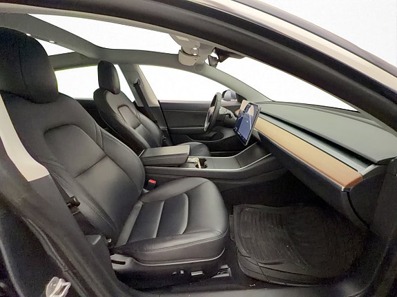 Tesla Model 3 13 of 27