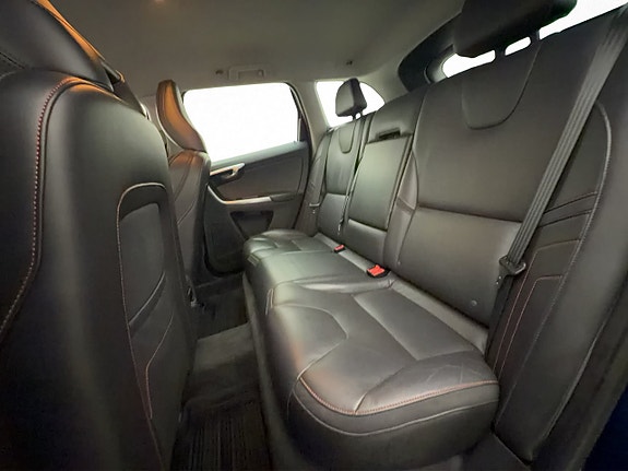Volvo XC60 13 of 26