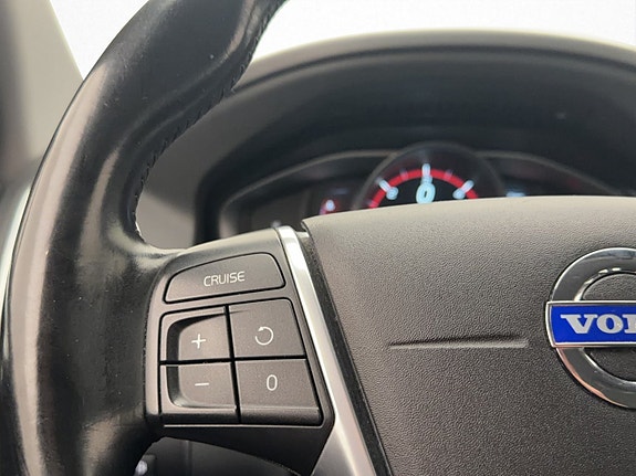 Volvo XC60 16 of 26