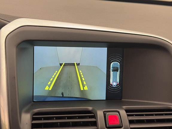 Volvo XC60 18 of 26