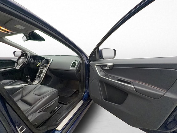 Volvo XC60 12 of 26