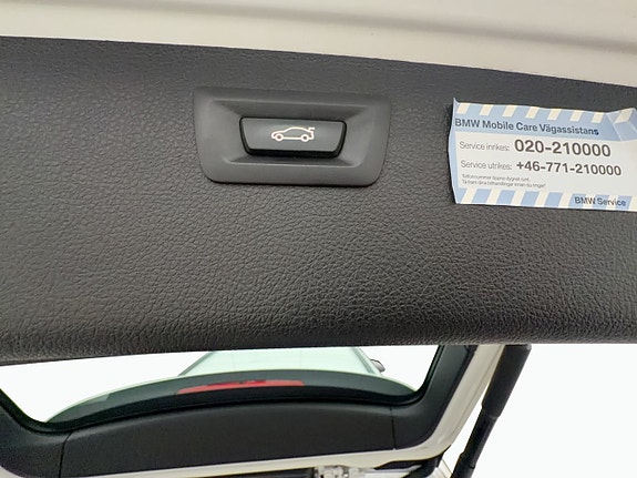 BMW 320i 22 of 26