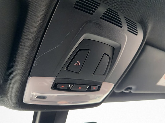 BMW 320i 25 of 26