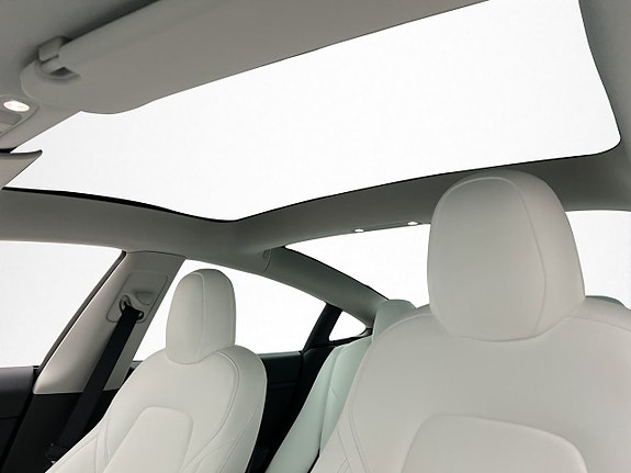 Tesla Model 3 11 of 29