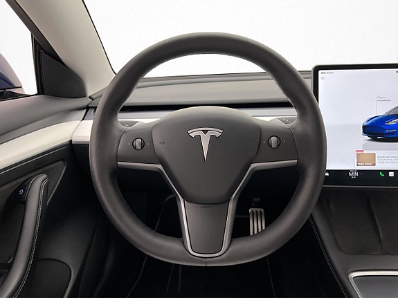 Tesla Model 3 12 of 29