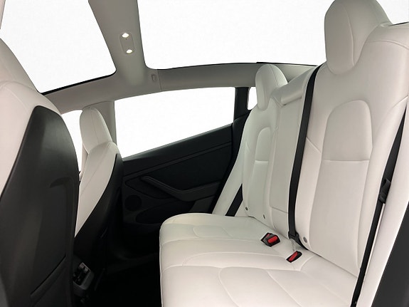 Tesla Model 3 15 of 29
