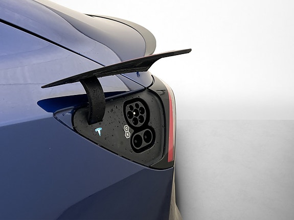 Tesla Model 3 28 of 29