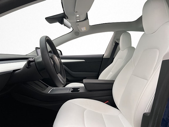 Tesla Model 3 10 of 29