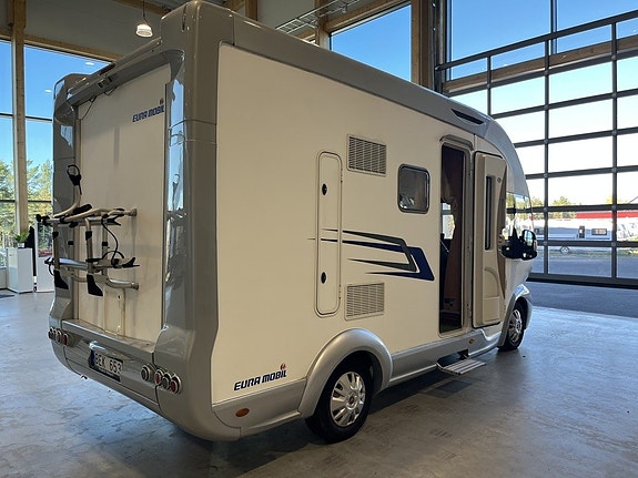 Eura Mobil TI 560 LB Taksäng/Toalett bak/B-körkort/ 2 of 13
