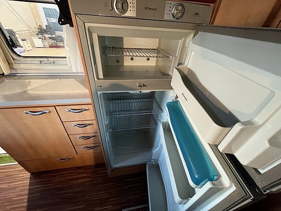 Eura Mobil TI 560 LB Taksäng/Toalett bak/B-körkort/ 13 of 13