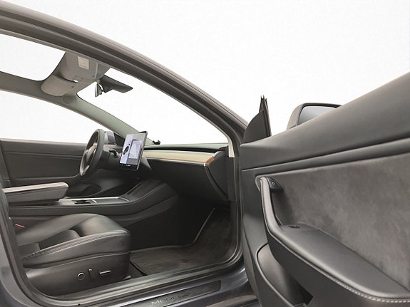 Tesla Model 3 15 of 30