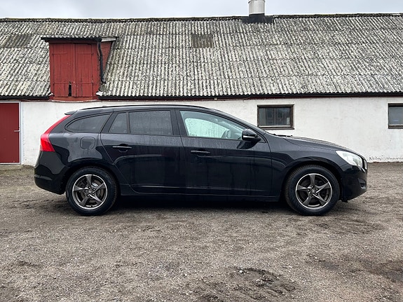 Volvo V60 3 of 13