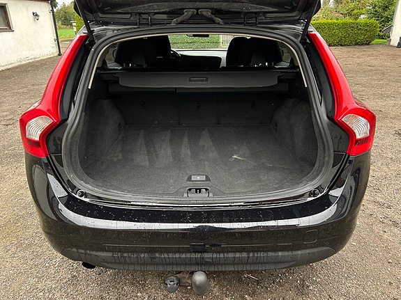 Volvo V60 11 of 13