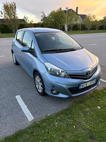 Toyota Yaris 4 of 4