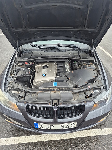 BMW 325i 15 of 19