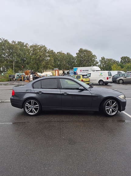 BMW 325i 4 of 19