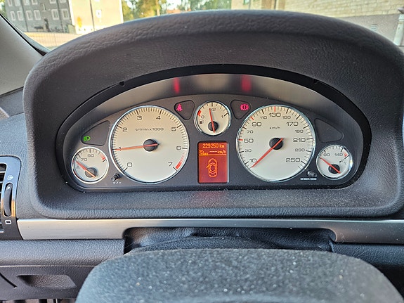 Peugeot 407 8 of 19