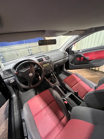 Volkswagen Golf V 10 of 13