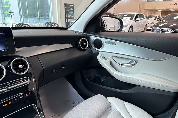 Mercedes-Benz C220 d 15 of 16