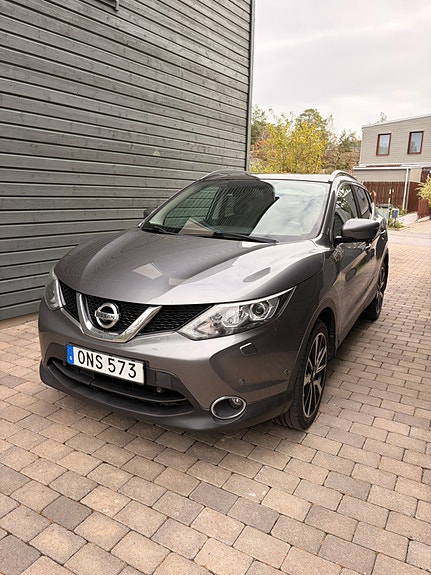 Nissan Qashqai 2 of 5